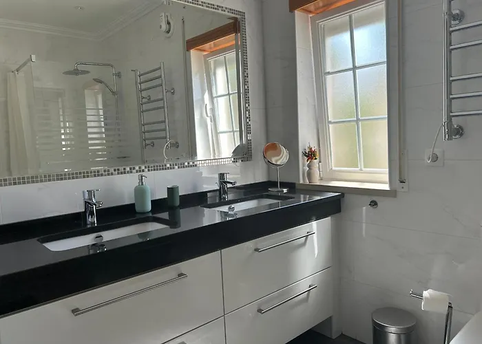 Conjo - アパート *